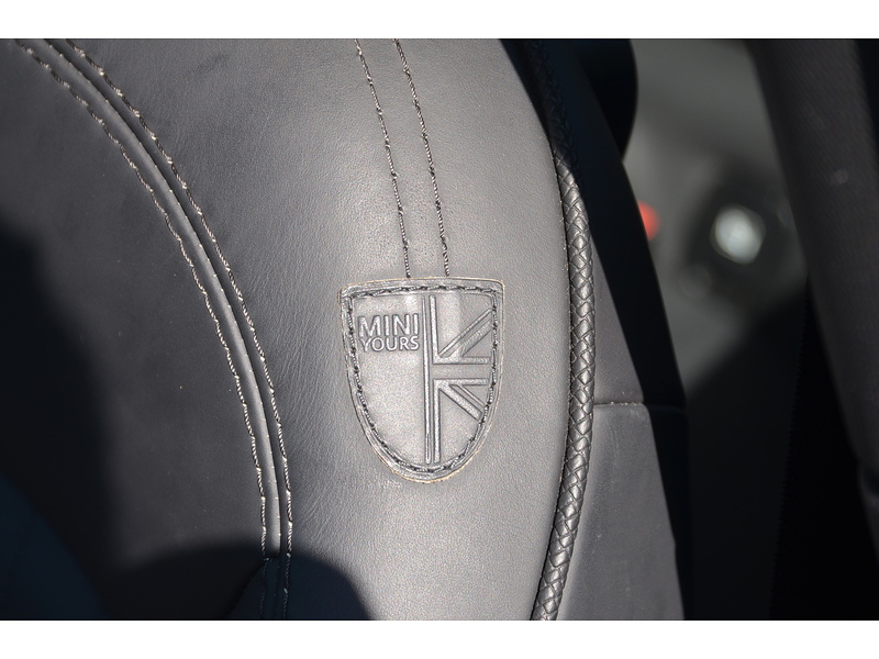 MINI Electric Hatch Cooper SE 32.6kWh Level 3 Hatchback 3dr Electric Auto (184 ps) Hatchback Automatic Electric | 1 - U10899