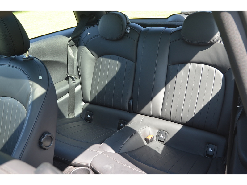 MINI Electric Hatch Cooper SE 32.6kWh Level 3 Hatchback 3dr Electric Auto (184 ps) Hatchback Automatic Electric | 1 - U10899