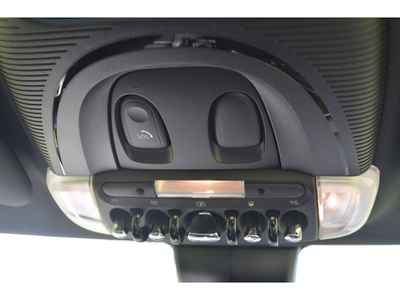 MINI Electric Hatch Cooper SE 32.6kWh Level 3 Hatchback 3dr Electric Auto (184 ps) Hatchback Automatic Electric | 1 - U10899