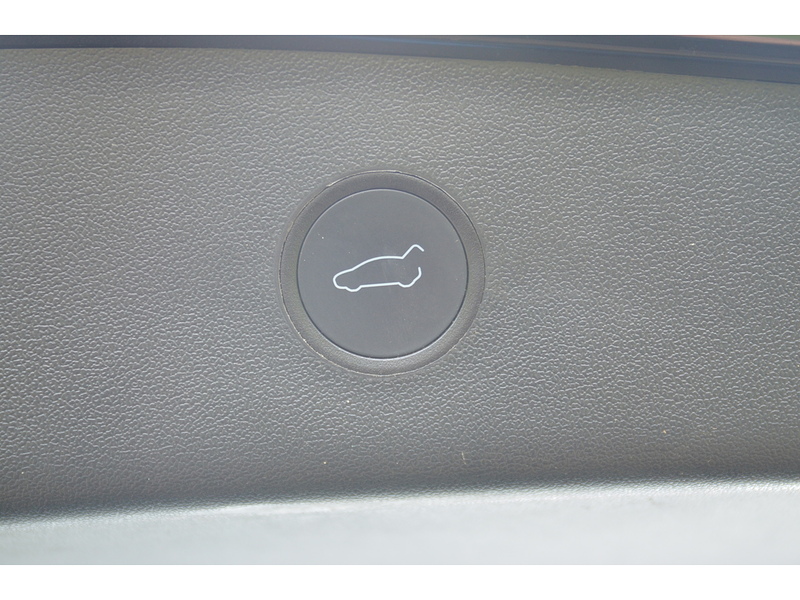 Tesla Model 3 (Dual Motor) Long Range Saloon 4dr Electric Auto 4WDE (346 ps) | 1 FORMER KEEPER|SELF DRIVE - U10901