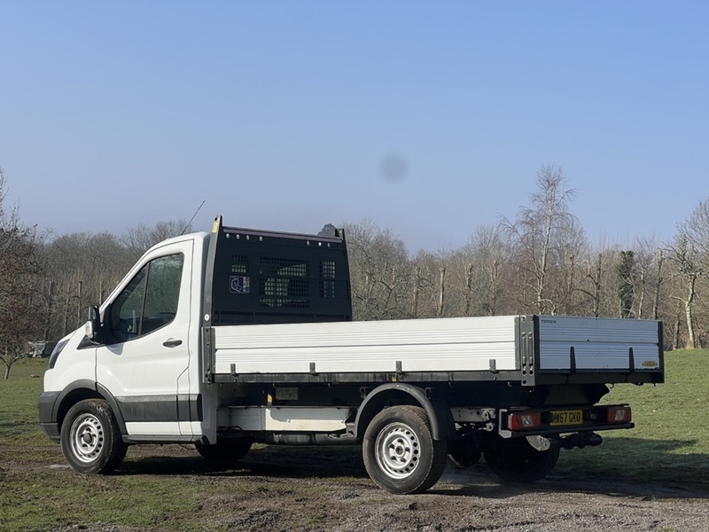 Ford Transit 2.0 350 EcoBlue Chassis Cab 2dr Diesel Manual RWD L2 H1 Euro 6 (DRW) (130 ps) | TOW BAR|TAIL - U10902