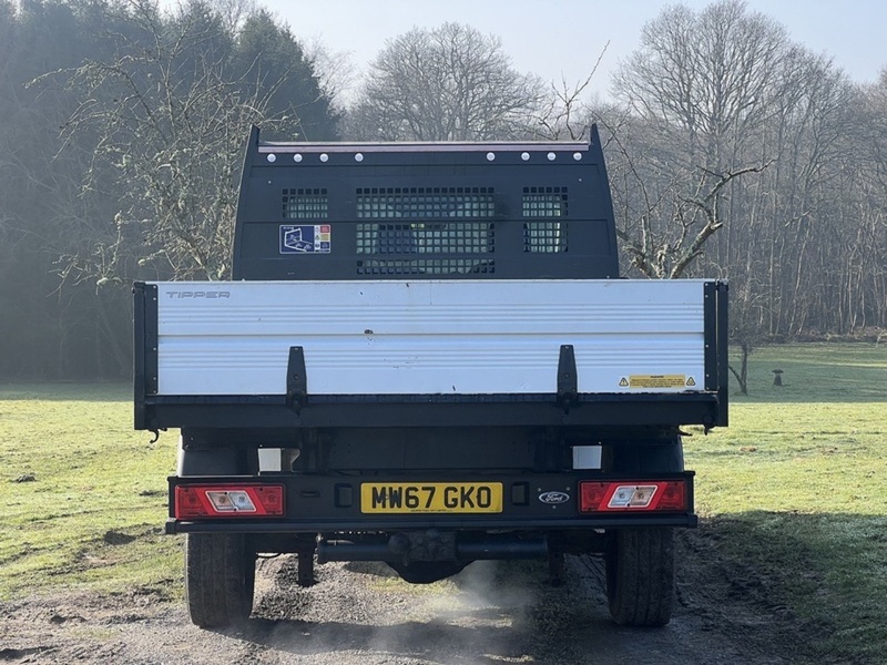 Ford Transit 2.0 350 EcoBlue Chassis Cab 2dr Diesel Manual RWD L2 H1 Euro 6 (DRW) (130 ps) | TOW BAR|TAIL - U10902
