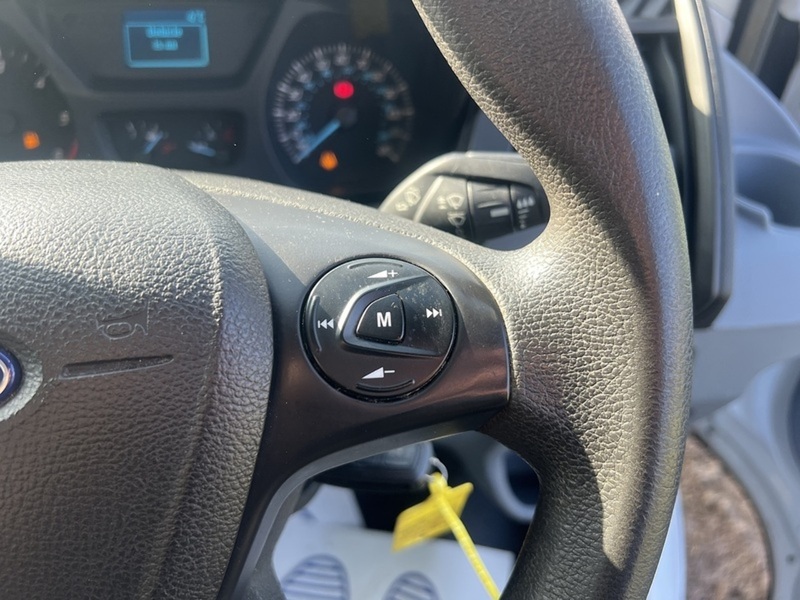 Ford Transit 2.0 350 EcoBlue Chassis Cab 2dr Diesel Manual RWD L2 H1 Euro 6 (DRW) (130 ps) | TOW BAR|TAIL - U10902