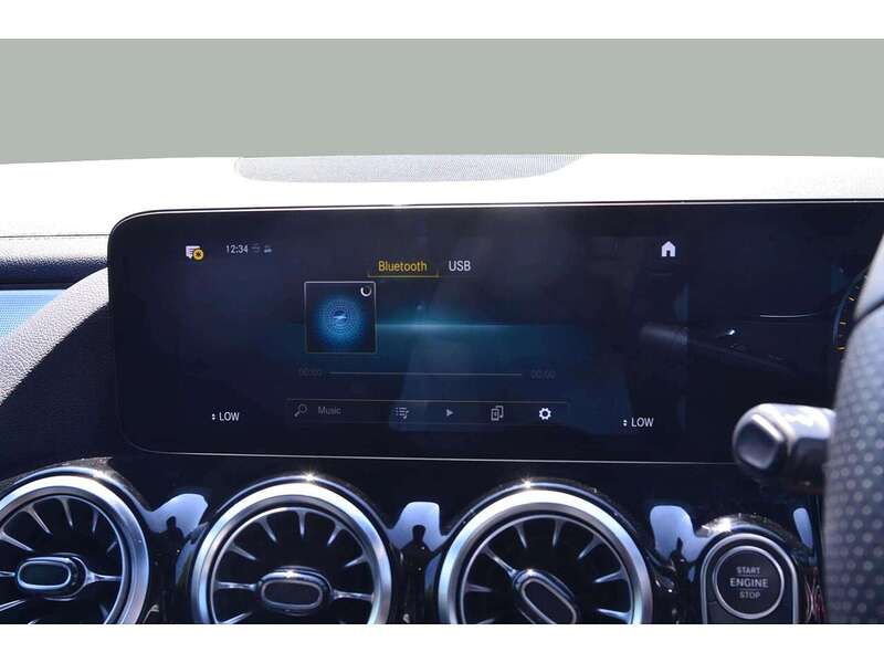 Mercedes-Benz B Class 1.3 B200 AMG Line Edition (Premium) MPV 5dr Petrol 7G-DCT Euro 6 (s/s) (163 ps) - U10903