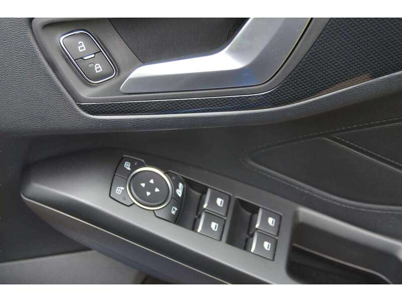 Ford Focus 1.0T EcoBoost MHEV ST-Line X Edition Hatchback 5dr - U10905