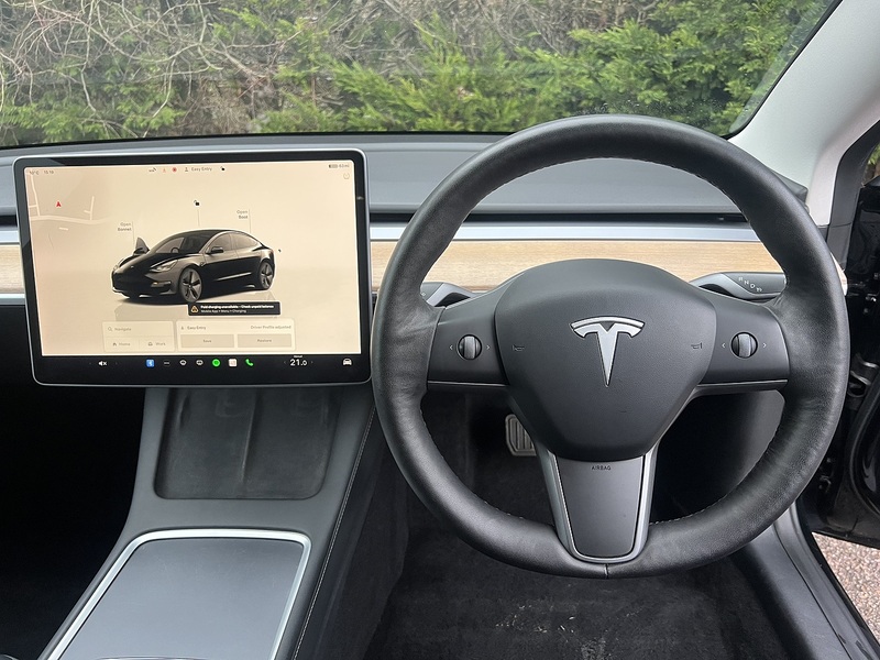 Tesla Model 3 Standard Range Plus Saloon 4dr Electric Auto RWD (241 bhp) | 1 FORMER KEEPER|VAT QUALIFYING - U10906