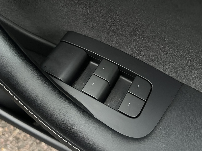 Tesla Model 3 Standard Range Plus Saloon 4dr Electric Auto RWD (241 bhp) | 1 FORMER KEEPER|VAT QUALIFYING - U10906