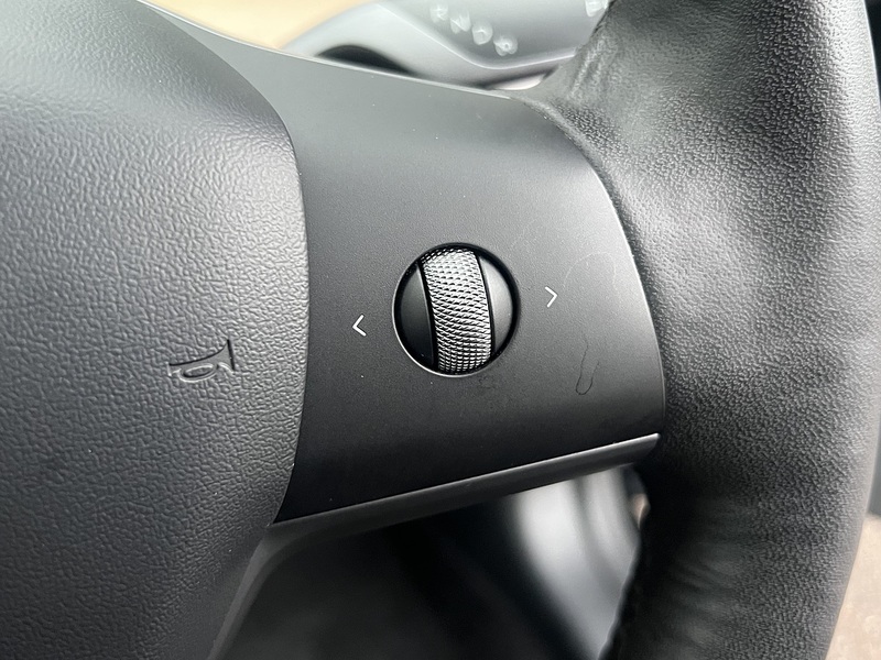 Tesla Model 3 Standard Range Plus Saloon 4dr Electric Auto RWD (241 bhp) | 1 FORMER KEEPER|VAT QUALIFYING - U10906