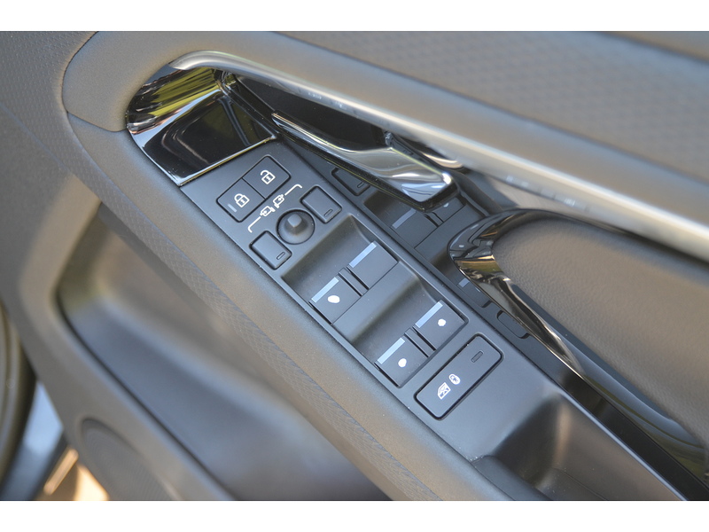 Land Rover Range Rover Evoque 2.0 D165 MHEV R-Dynamic S SUV 5dr Diesel Auto 4WD Euro 6 (s/s) (163 ps) | BLACK PACK|PRIVACY|R/CAM - U10909