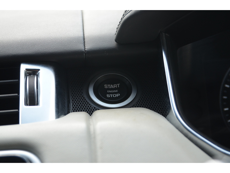 Land Rover Range Rover Sport 5.0 P575 V8 GPF SVR SUV 5dr Petrol Auto 4WD Euro 6 (s/s) (575 ps) | 1 FORMER KEEPER|PAN ROOF - U10910