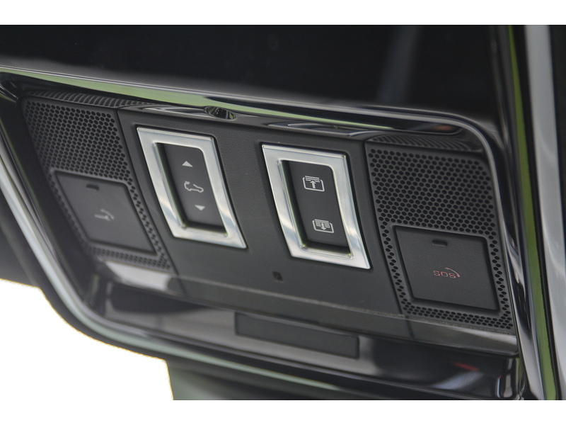 Land Rover Range Rover Sport 5.0 P575 V8 GPF SVR SUV 5dr Petrol Auto 4WD Euro 6 (s/s) (575 ps) | 1 FORMER KEEPER|PAN ROOF - U10910