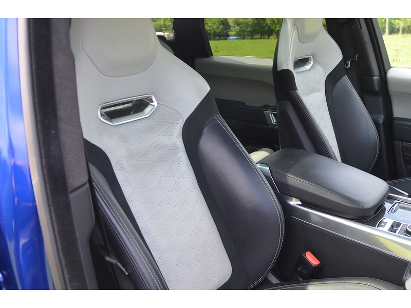 Land Rover Range Rover Sport 5.0 P575 V8 GPF SVR SUV 5dr Petrol Auto 4WD Euro 6 (s/s) (575 ps) | 1 FORMER KEEPER|PAN ROOF - U10910