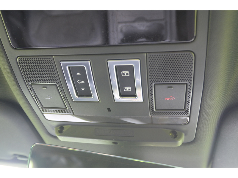 Land Rover Defender 110 P525 V8 Carpathian Edition - U10915