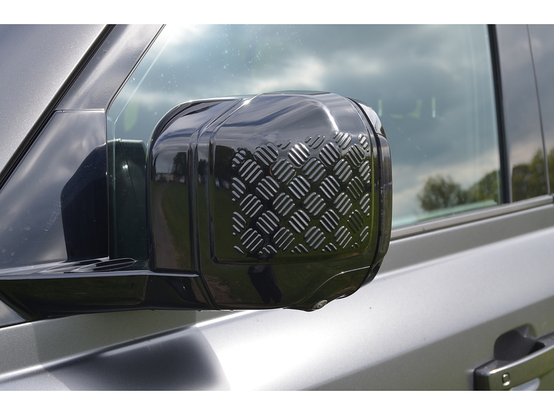 Land Rover Defender 110 P525 V8 Carpathian Edition - U10915