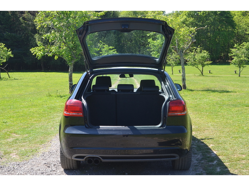 Audi A3 1.8 TFSI S line Hatchback 3dr Petrol S Tronic Euro 4 (160 ps) - U10916