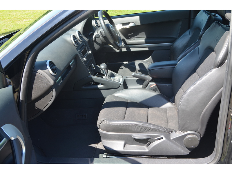 Audi A3 1.8 TFSI S line Hatchback 3dr Petrol S Tronic Euro 4 (160 ps) - U10916