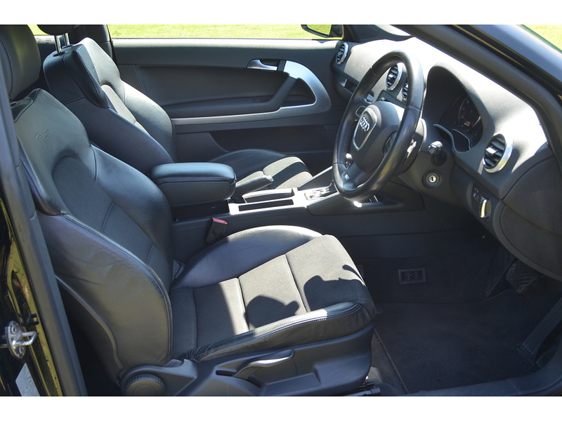 Audi A3 1.8 TFSI S line Hatchback 3dr Petrol S Tronic Euro 4 (160 ps) - U10916