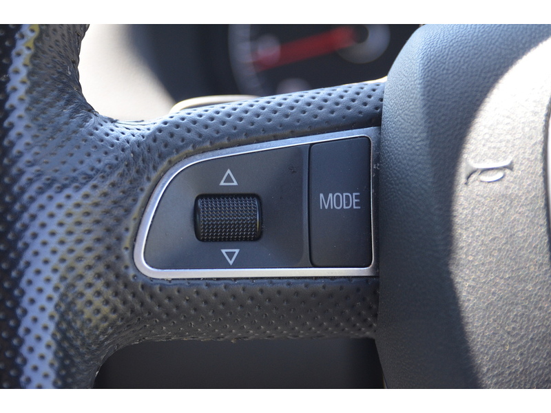 Audi A3 1.8 TFSI S line Hatchback 3dr Petrol S Tronic Euro 4 (160 ps) - U10916