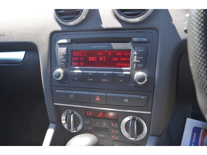 Audi A3 1.8 TFSI S line Hatchback 3dr Petrol S Tronic Euro 4 (160 ps) - U10916