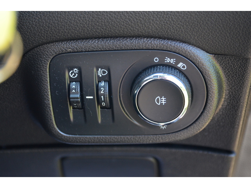 Vauxhall Zafira Tourer 1.4i Turbo Design MPV 5dr Petrol Manual Euro 6 (140 ps) | CRUISE|P/SENSORS|LOW MILEAGE - U10918