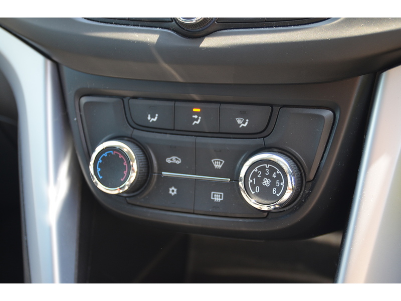 Vauxhall Zafira Tourer 1.4i Turbo Design MPV 5dr Petrol Manual Euro 6 (140 ps) | CRUISE|P/SENSORS|LOW MILEAGE - U10918