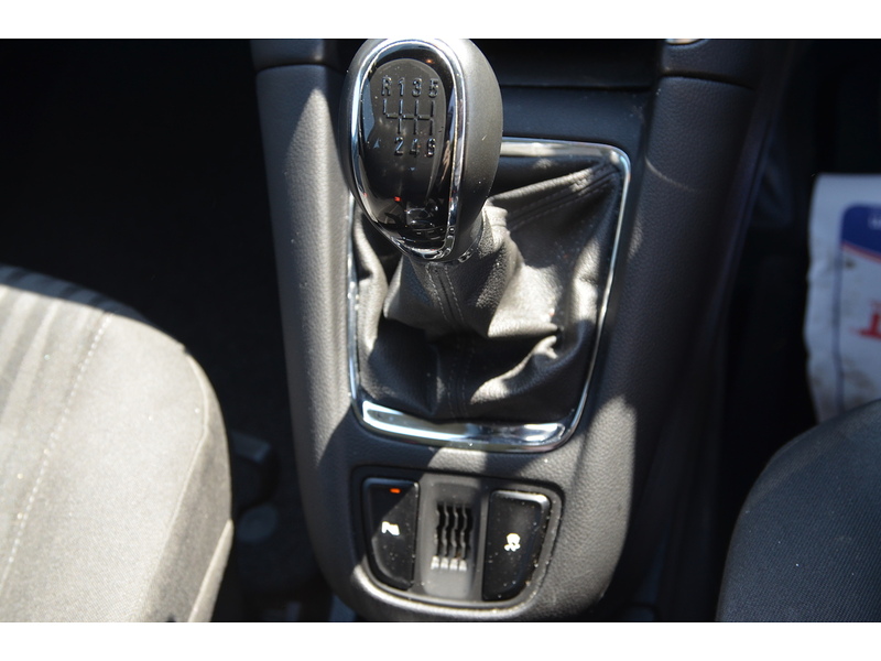 Vauxhall Zafira Tourer 1.4i Turbo Design MPV 5dr Petrol Manual Euro 6 (140 ps) | CRUISE|P/SENSORS|LOW MILEAGE - U10918