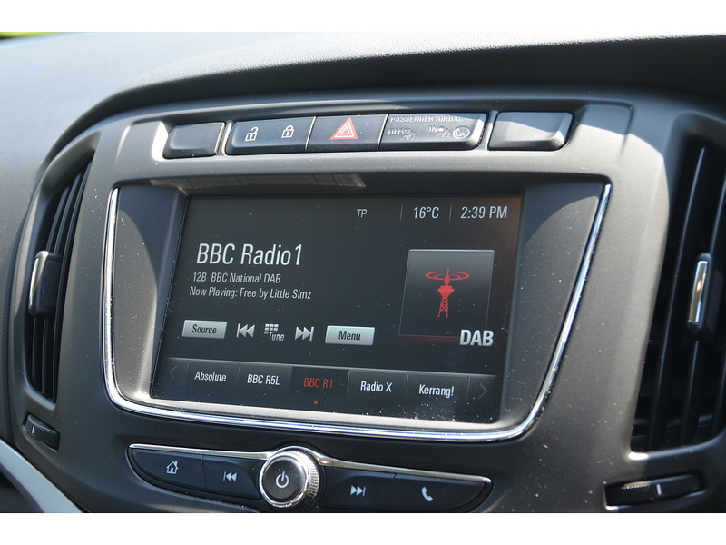 Vauxhall Zafira Tourer 1.4i Turbo Design MPV 5dr Petrol Manual Euro 6 (140 ps) | CRUISE|P/SENSORS|LOW MILEAGE - U10918