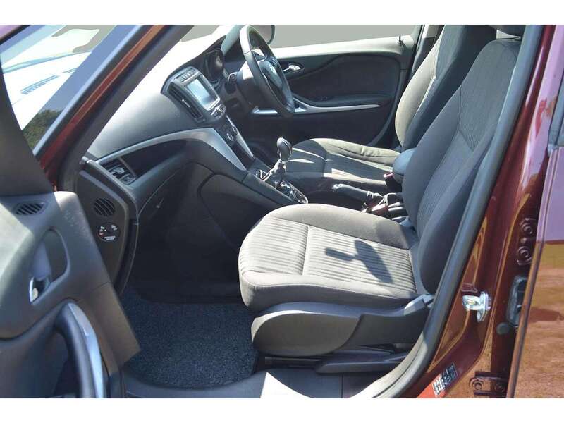 Vauxhall Zafira Tourer 1.4i Turbo Design MPV 5dr Petrol Manual Euro 6 (140 ps) | CRUISE|P/SENSORS|LOW MILEAGE - U10918