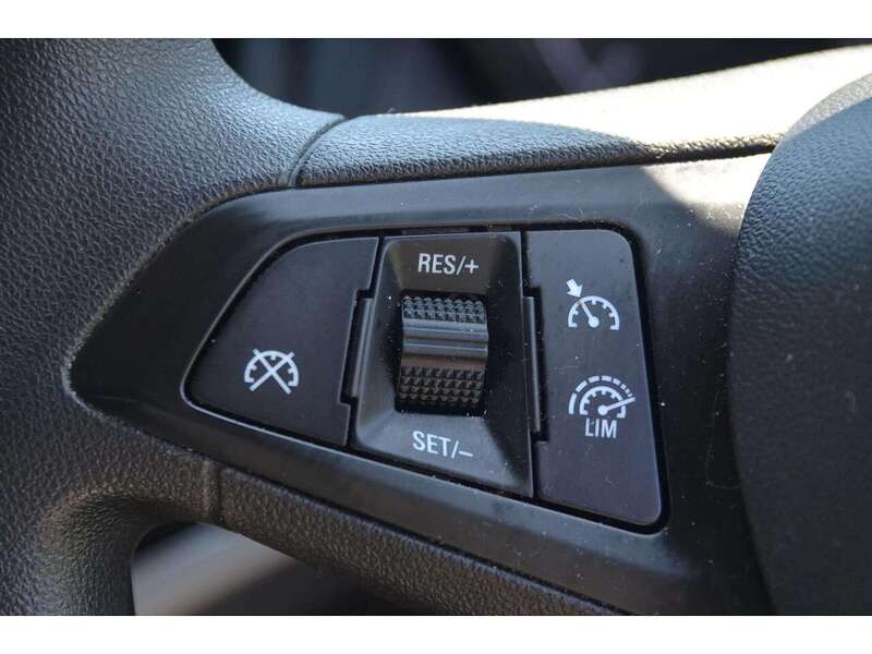 Vauxhall Zafira Tourer 1.4i Turbo Design MPV 5dr Petrol Manual Euro 6 (140 ps) | CRUISE|P/SENSORS|LOW MILEAGE - U10918