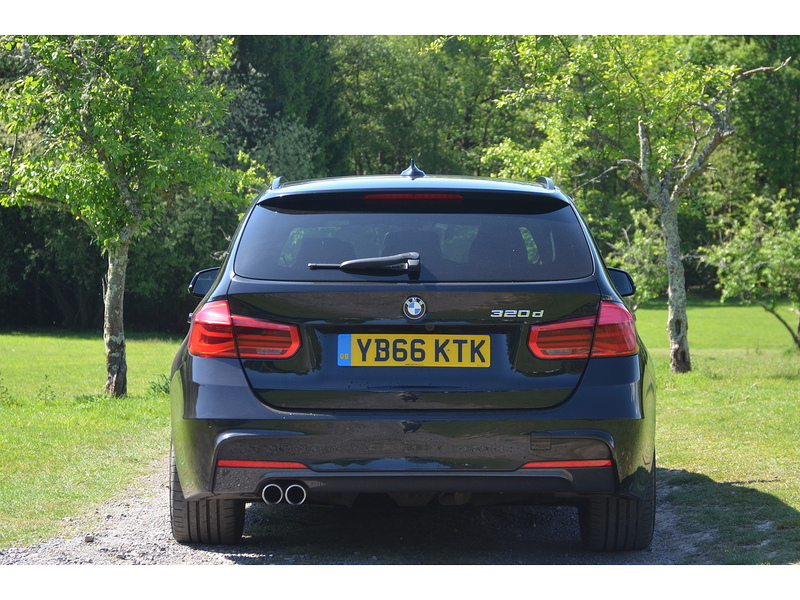 BMW 3 Series 2.0 320d M Sport Touring 5dr Diesel Auto Euro 6 (s/s) (190 ps) | BIG SPEC|MEDIA/M PLUS PACK|19s - U10920