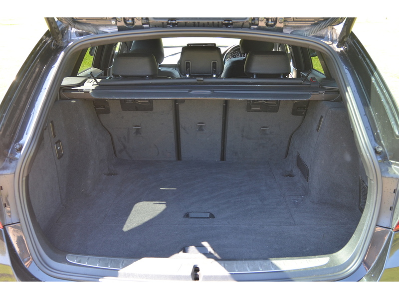 BMW 3 Series 2.0 320d M Sport Touring 5dr Diesel Auto Euro 6 (s/s) (190 ps) | BIG SPEC|MEDIA/M PLUS PACK|19s - U10920