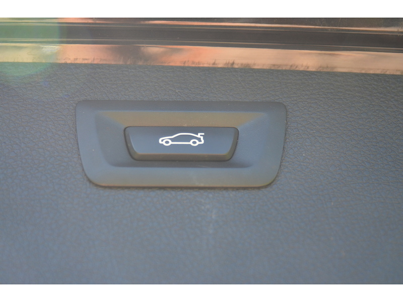 BMW 3 Series 2.0 320d M Sport Touring 5dr Diesel Auto Euro 6 (s/s) (190 ps) | BIG SPEC|MEDIA/M PLUS PACK|19s - U10920