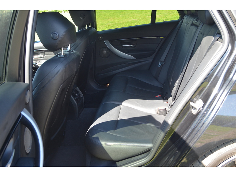 BMW 3 Series 2.0 320d M Sport Touring 5dr Diesel Auto Euro 6 (s/s) (190 ps) | BIG SPEC|MEDIA/M PLUS PACK|19s - U10920