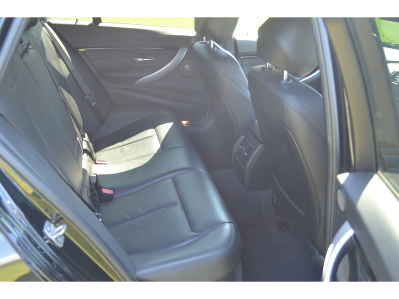 BMW 3 Series 2.0 320d M Sport Touring 5dr Diesel Auto Euro 6 (s/s) (190 ps) | BIG SPEC|MEDIA/M PLUS PACK|19s - U10920