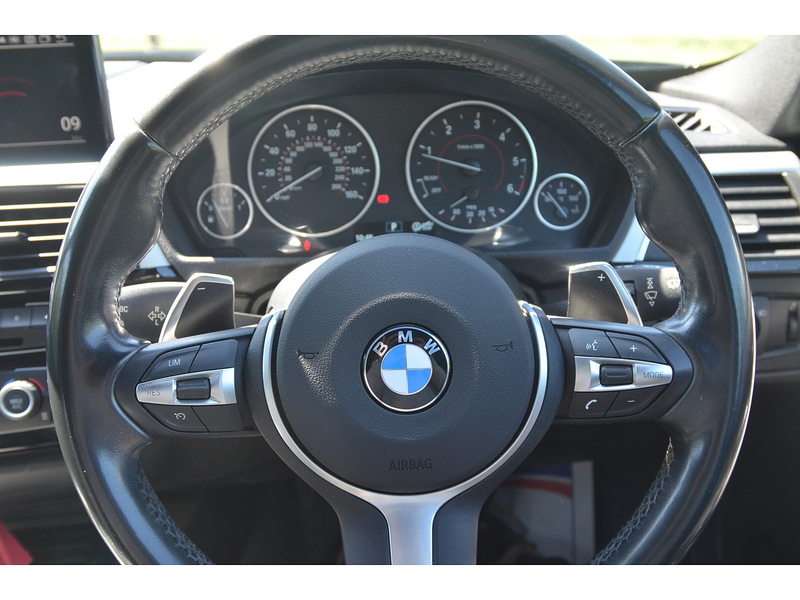 BMW 3 Series 2.0 320d M Sport Touring 5dr Diesel Auto Euro 6 (s/s) (190 ps) | BIG SPEC|MEDIA/M PLUS PACK|19s - U10920