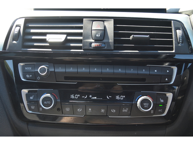 BMW 3 Series 2.0 320d M Sport Touring 5dr Diesel Auto Euro 6 (s/s) (190 ps) | BIG SPEC|MEDIA/M PLUS PACK|19s - U10920