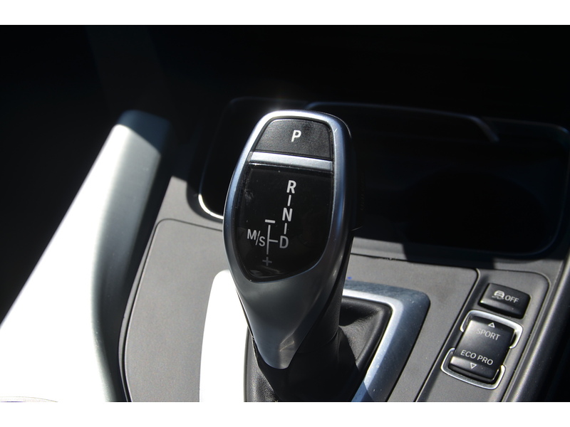 BMW 3 Series 2.0 320d M Sport Touring 5dr Diesel Auto Euro 6 (s/s) (190 ps) | BIG SPEC|MEDIA/M PLUS PACK|19s - U10920