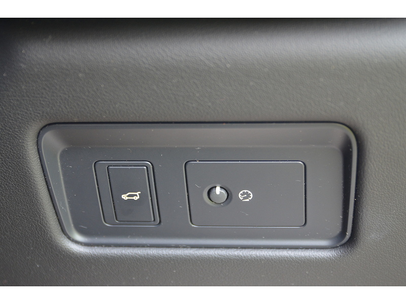 Jaguar F-PACE 2.0 P250i R-Dynamic S SUV 5dr Petrol Auto AWD Euro 6 (s/s) (250 ps) | H/SEATS|R/CAM|PRIVACY|NAV - U10923