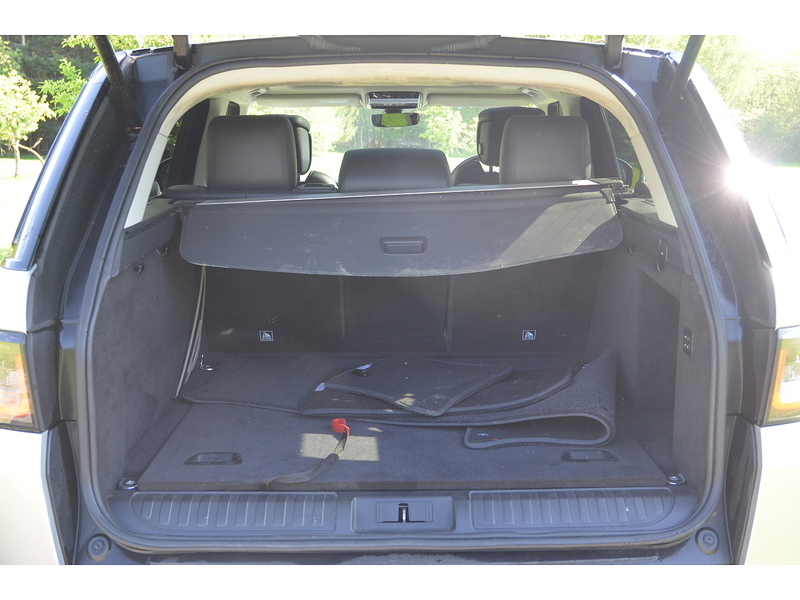 Land Rover Range Rover Sport 3.0 SD V6 Autobiography Dynamic SUV 5dr Diesel Auto 4WD Euro 6 (s/s) (306 ps) | VAT Q|PAN - U10924