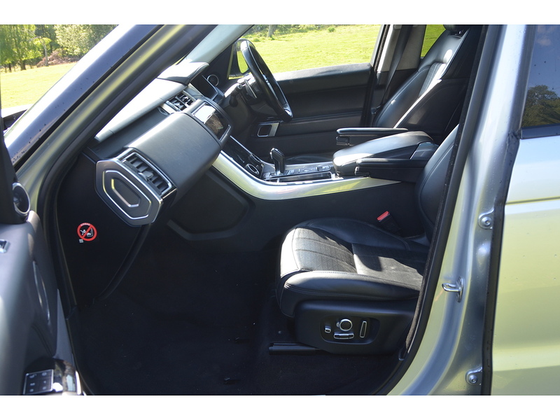 Land Rover Range Rover Sport 3.0 SD V6 Autobiography Dynamic SUV 5dr Diesel Auto 4WD Euro 6 (s/s) (306 ps) | VAT Q|PAN - U10924