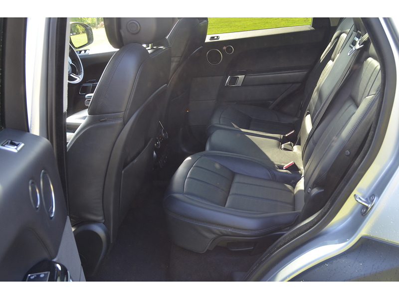 Land Rover Range Rover Sport 3.0 SD V6 Autobiography Dynamic SUV 5dr Diesel Auto 4WD Euro 6 (s/s) (306 ps) | VAT Q|PAN - U10924