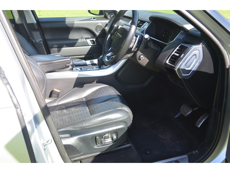 Land Rover Range Rover Sport 3.0 SD V6 Autobiography Dynamic SUV 5dr Diesel Auto 4WD Euro 6 (s/s) (306 ps) | VAT Q|PAN - U10924