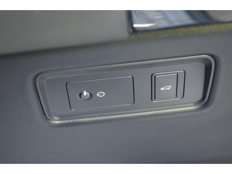 Land Rover Range Rover Sport 3.0 SD V6 Autobiography Dynamic SUV 5dr Diesel Auto 4WD Euro 6 (s/s) (306 ps) | VAT Q|PAN - U10924