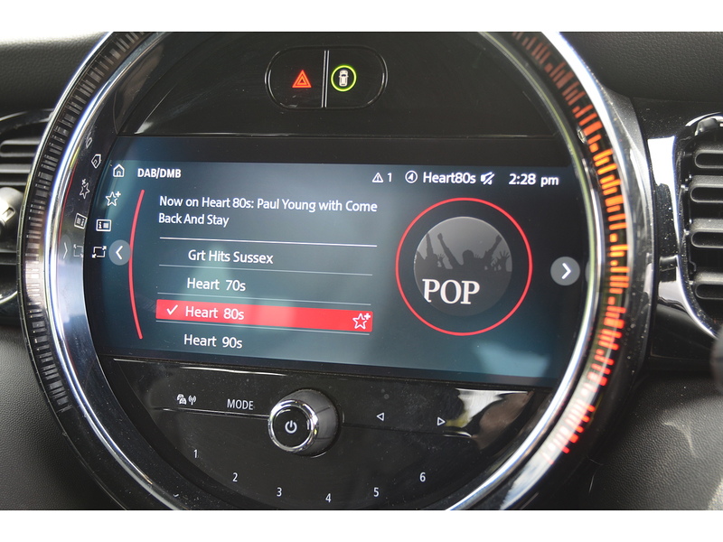 MINI Electric Hatch Cooper SE 32.6kWh Level 2 Hatchback 3dr Electric Auto (184 ps) | 1 FORMER KEEPER|VAT QUALIFYING - U10926