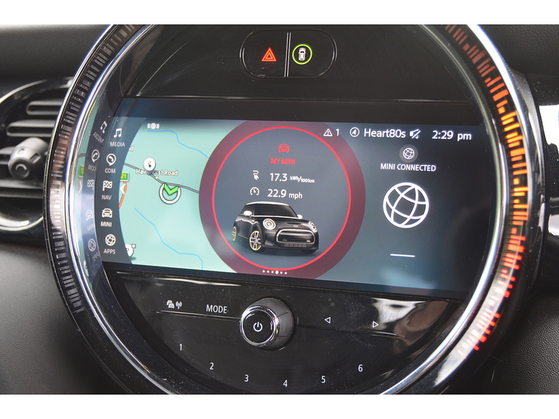 MINI Electric Hatch Cooper SE 32.6kWh Level 2 Hatchback 3dr Electric Auto (184 ps) | 1 FORMER KEEPER|VAT QUALIFYING - U10926