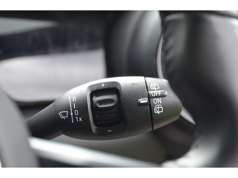 MINI Electric Hatch Cooper SE 32.6kWh Level 2 Hatchback 3dr Electric Auto (184 ps) | 1 FORMER KEEPER|VAT QUALIFYING - U10926