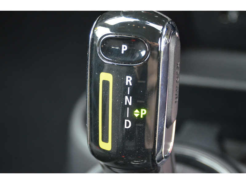 MINI Electric Hatch Cooper SE 32.6kWh Level 2 Hatchback 3dr Electric Auto (184 ps) | 1 FORMER KEEPER|VAT QUALIFYING - U10926