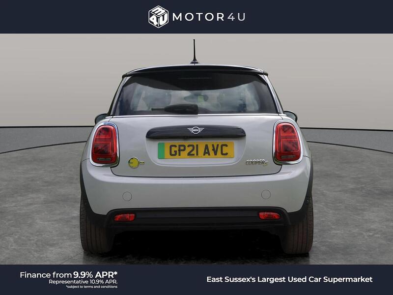 MINI Electric Hatch Cooper SE 32.6kWh Level 2 Hatchback 3dr Electric Auto (184 ps) | 1 FORMER KEEPER|VAT QUALIFYING - U10926
