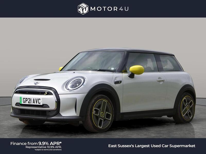 MINI Electric Hatch Cooper SE 32.6kWh Level 2 Hatchback 3dr Electric Auto (184 ps) | 1 FORMER KEEPER|VAT QUALIFYING - U10926
