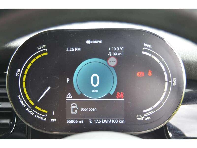 MINI Electric Hatch Cooper SE 32.6kWh Level 2 Hatchback 3dr Electric Auto (184 ps) | 1 FORMER KEEPER|VAT QUALIFYING - U10926